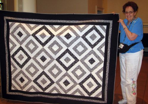 Carolyn Schlauft - Black and White Puzzle Quilt